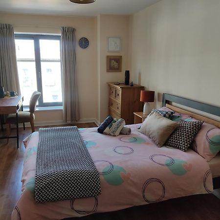 Swallows Nest - Spacious Bright Double Bedroom With Ensuite Bathroom Дублин Экстерьер фото